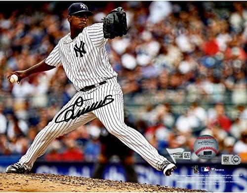 Luis Severino New York Yankees Dedikált 8 x 10 Pitching Fénykép - Dedikált MLB Fotók